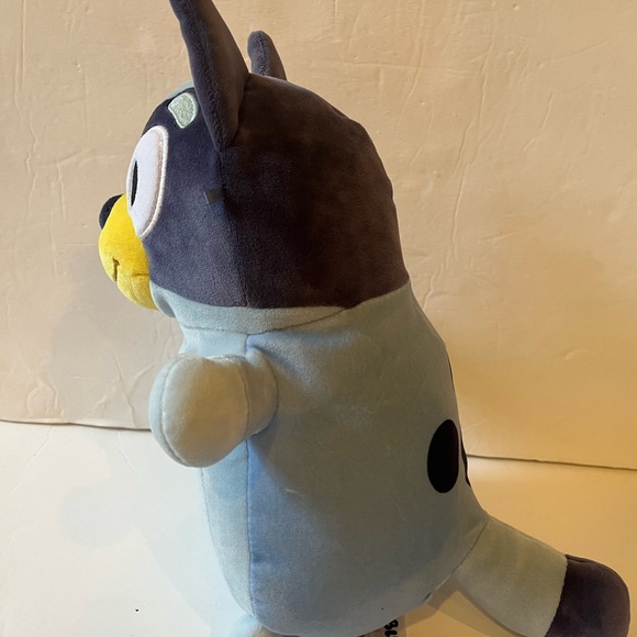 Bluey Plush Squishmellow Hugmees stuffed animal toy - Picture 2 of 7